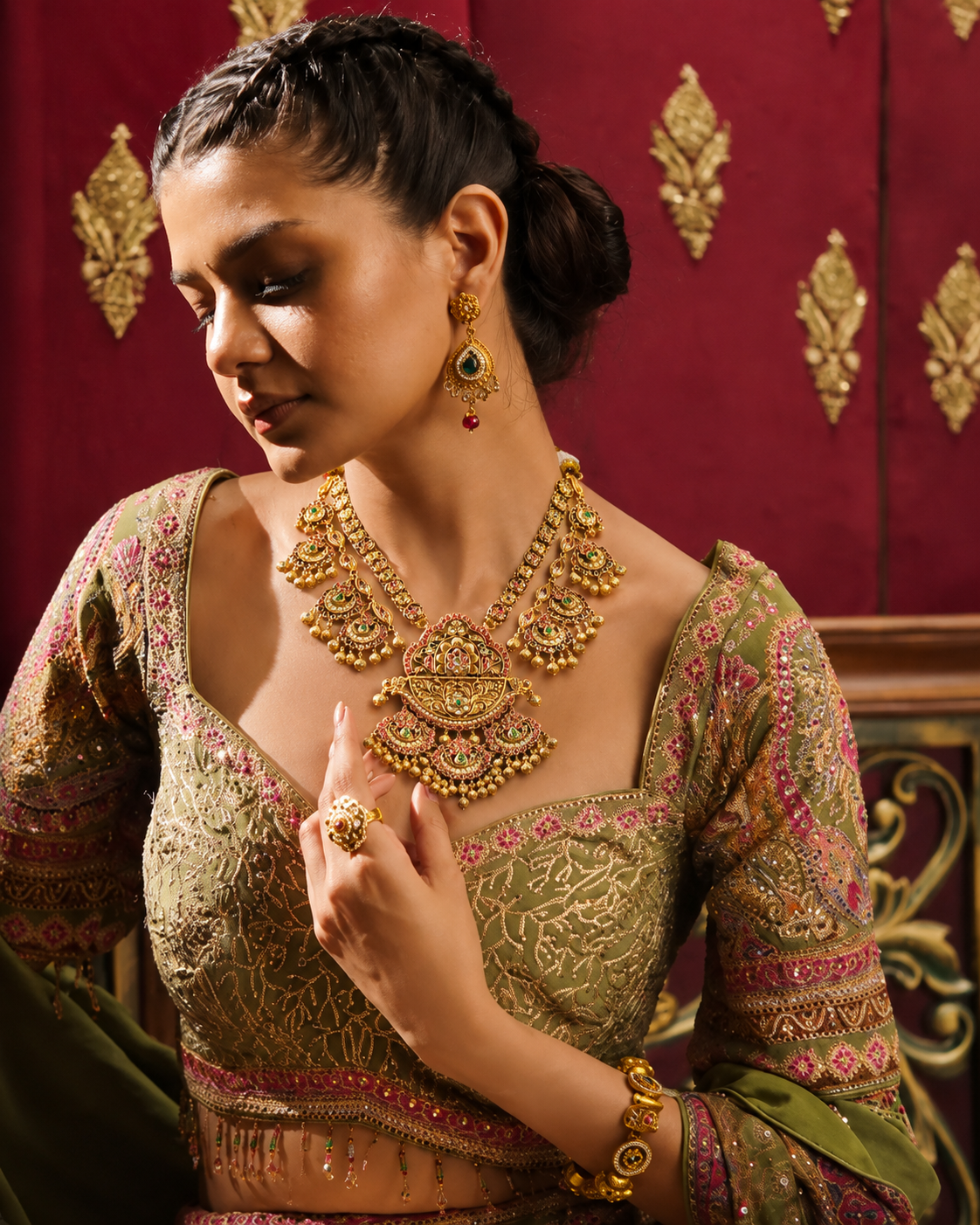 Heritage Rajwada Bridal Jewellery Set with Intricate Temple Design